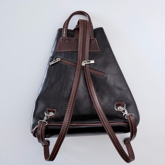 Vera Pelle Made in Italy Leather Convertible Women\'s Backpack Sling Bag